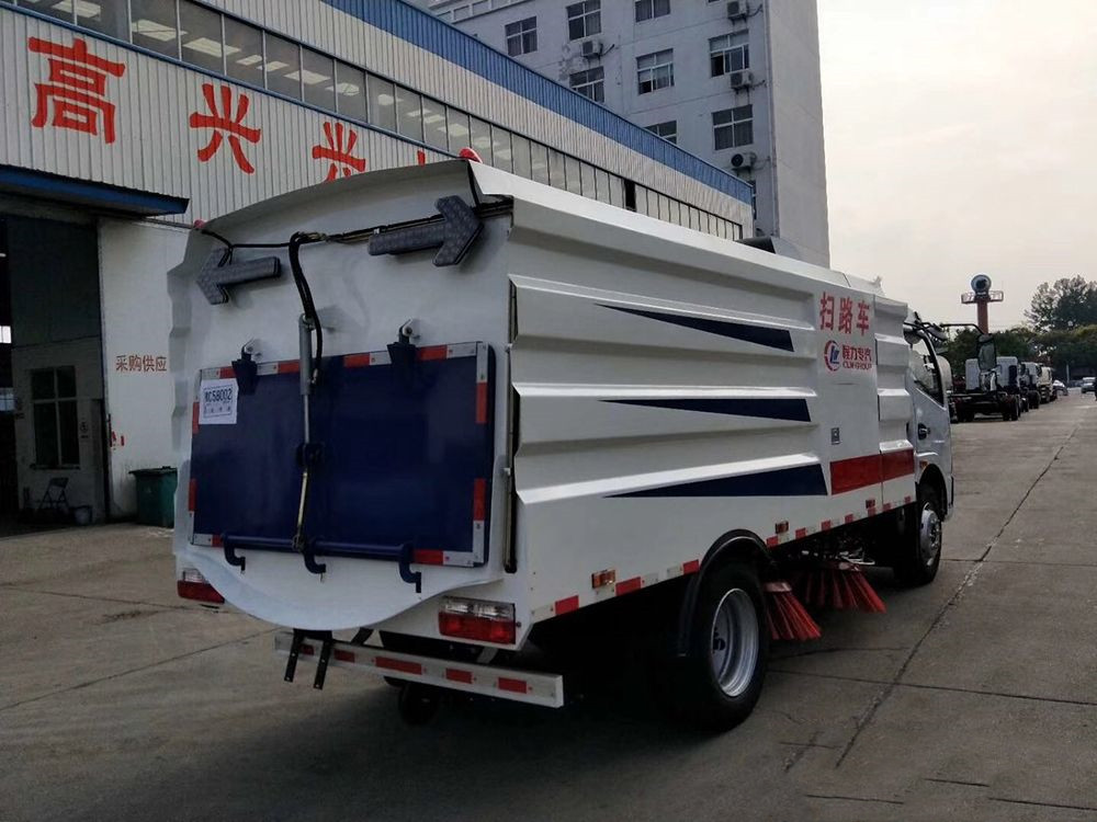國(guó)六5方塵箱 4方水箱東風(fēng)凱普特掃路車(chē)