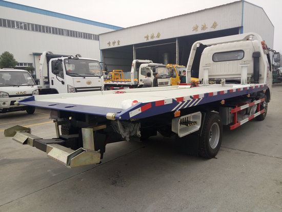 東風(fēng)多利卡一拖二清障車(chē)（黃牌）