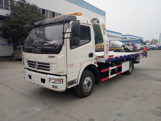 東風(fēng)多利卡一拖二清障車(chē)（黃牌）