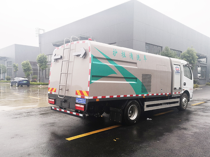 4方東風純電動護欄清洗車CL5090GQXBEV